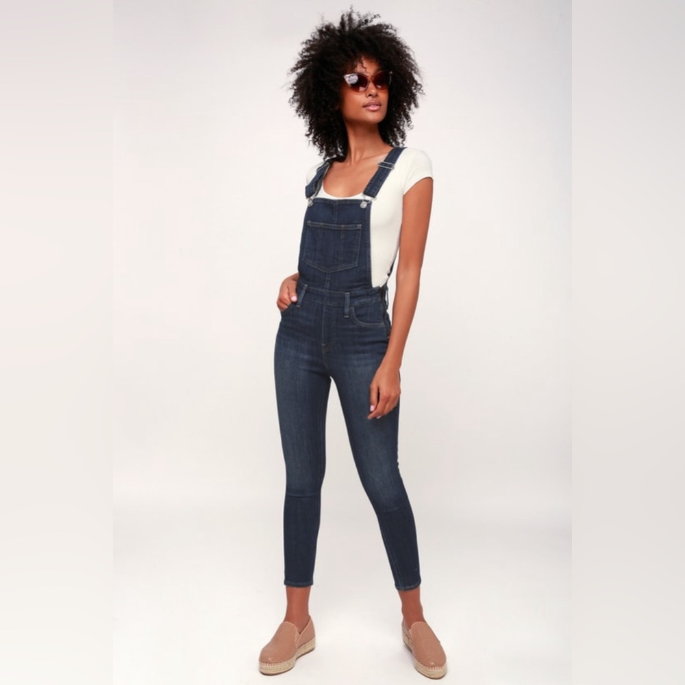 NWOT - Levi’s Over and Out Skinny Jean Overall